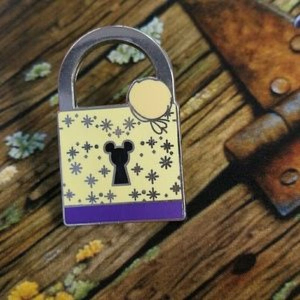 Lock Disney Pin stars